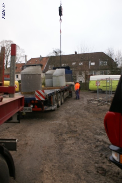 http://www.eurofiltrator.de/ueber_uns/cache/vs_75%20m3%20Regenwasserr%FCckhaltung%20mit%2025.000%20L%20Retentionszisternen_DSC01015.jpg